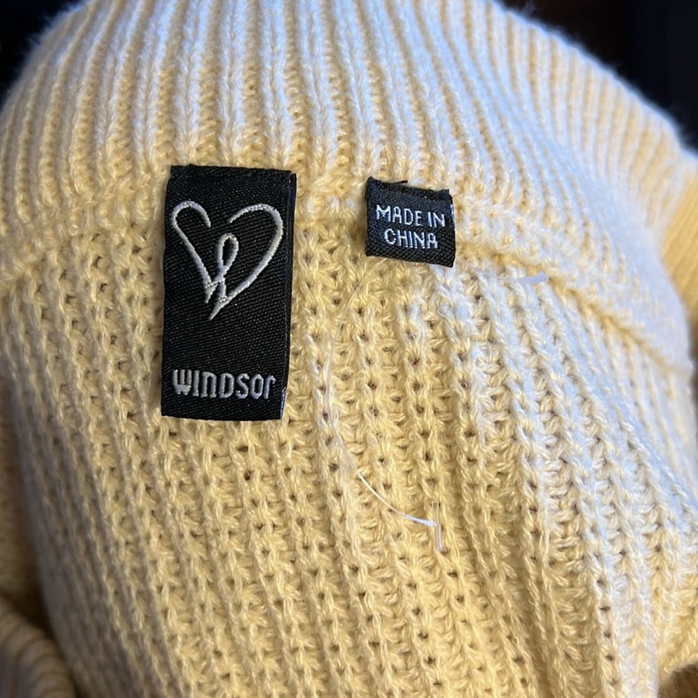Cropped sweater - Picture 3 of 5